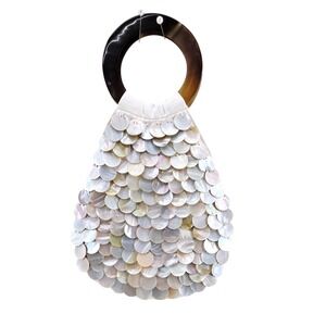 Mad by Design Oval Shell bag - Size 8x6.5